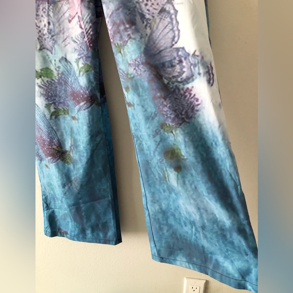 Butterfly Wide-Leg Pants - Picture 4 of 6